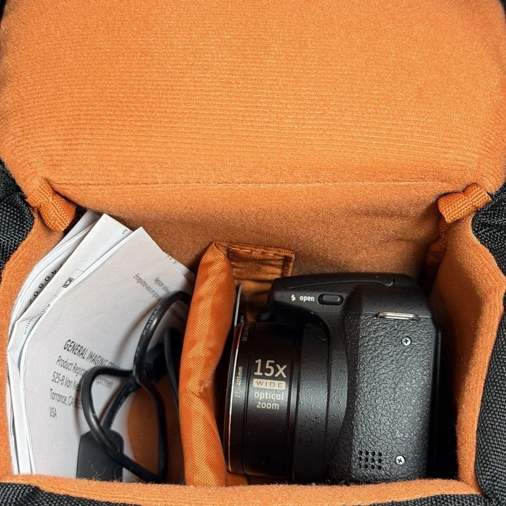 GE X400 Digital Camera Preowned With Camara Bag Booklet And Cable Included